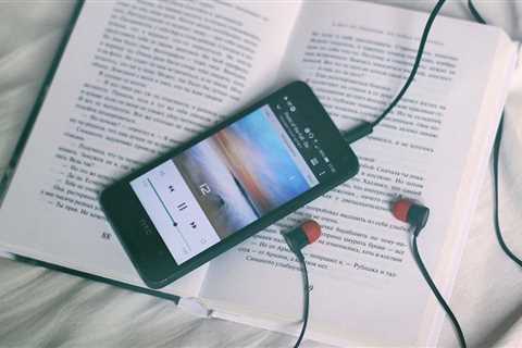 10 Podcasts on Social Media That You Can’t Afford to Miss